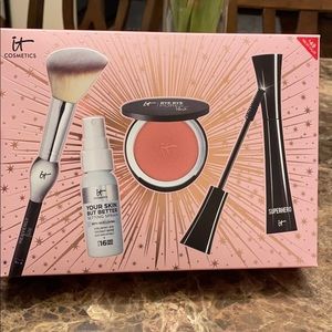 It cosmetics secret Santa gift